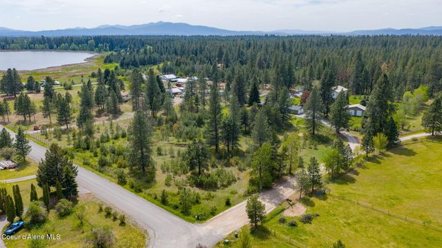2087 E Glacier RD, Hayden, ID 83835
