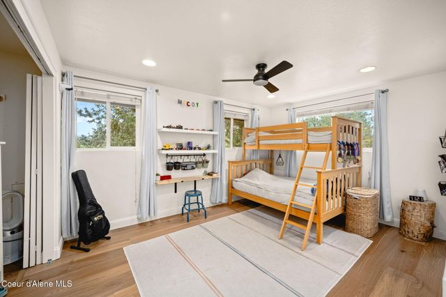 2087 E Glacier RD, Hayden, ID 83835
