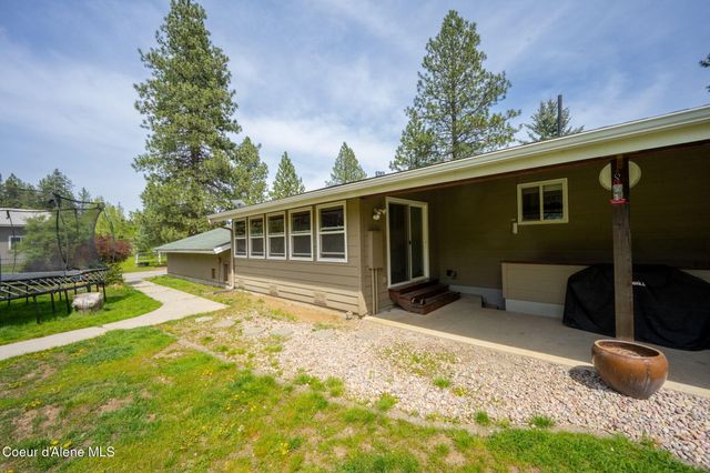 2087 E Glacier RD, Hayden, ID 83835
