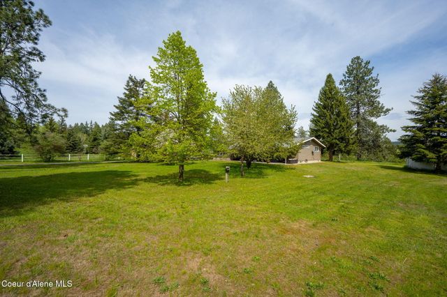 2087 E Glacier RD, Hayden, ID 83835