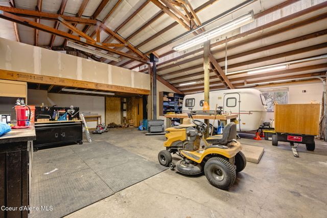 2087 E Glacier RD, Hayden, ID 83835