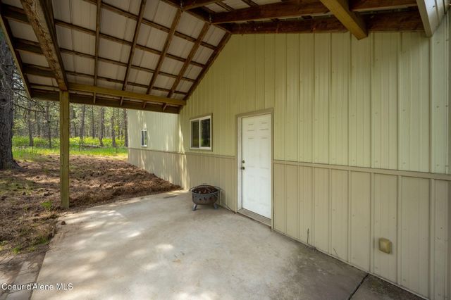 2087 E Glacier RD, Hayden, ID 83835