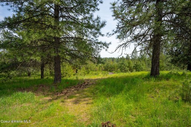 2087 E Glacier RD, Hayden, ID 83835