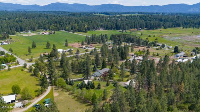 2087 E Glacier RD, Hayden, ID 83835