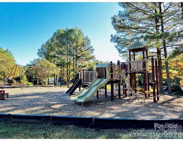 11416 Foggy Bank Lane, Charlotte, NC 28214