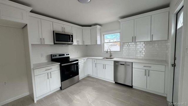 11 State Street, Valley Stream, NY 11580