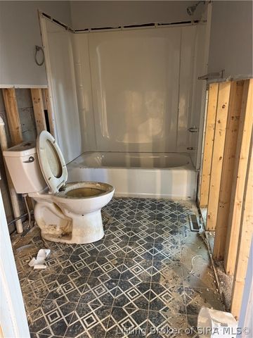 111 Second Street S, Jeffersonville, IN 47130
