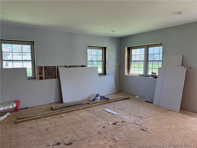 111 Second Street S, Jeffersonville, IN 47130