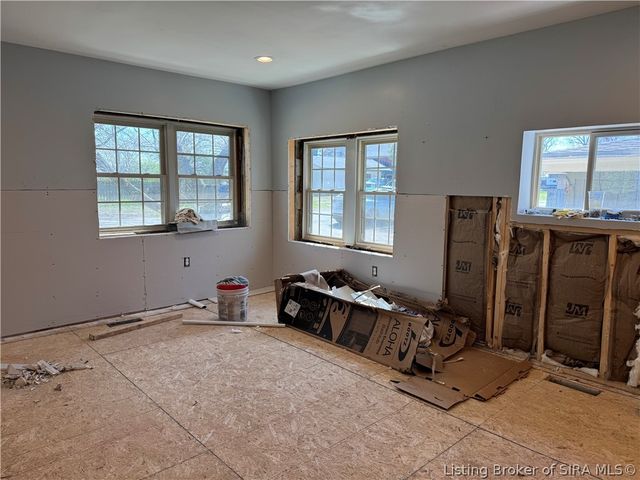 111 Second Street S, Jeffersonville, IN 47130