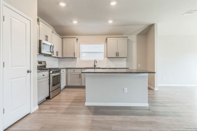 1009 RACELAND RD, San Antonio, TX 78245