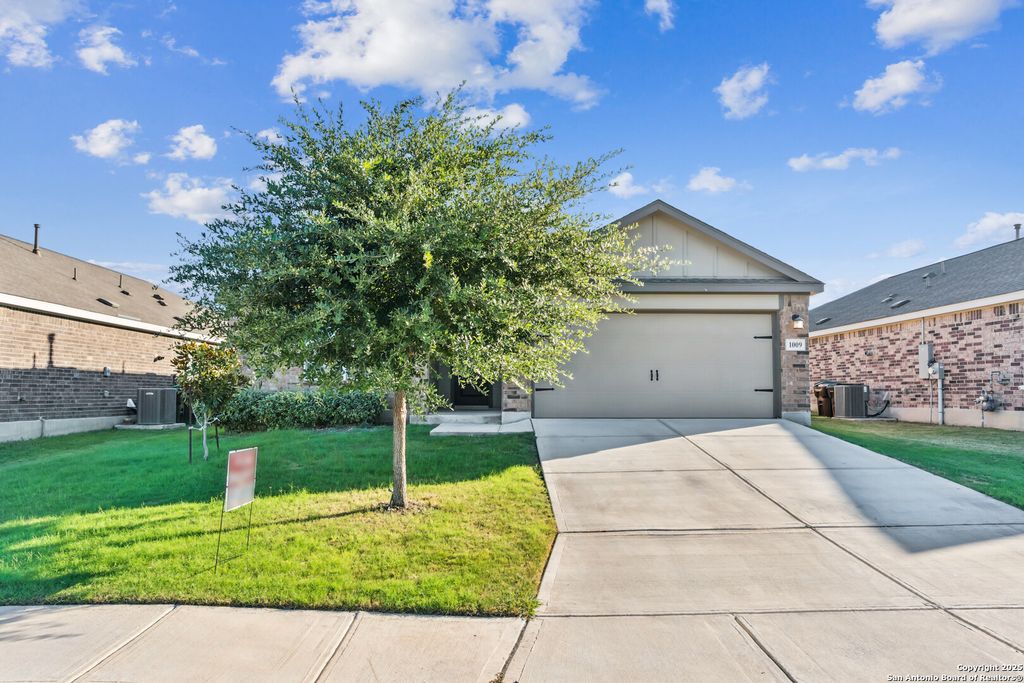 1009 RACELAND RD, San Antonio, TX 78245