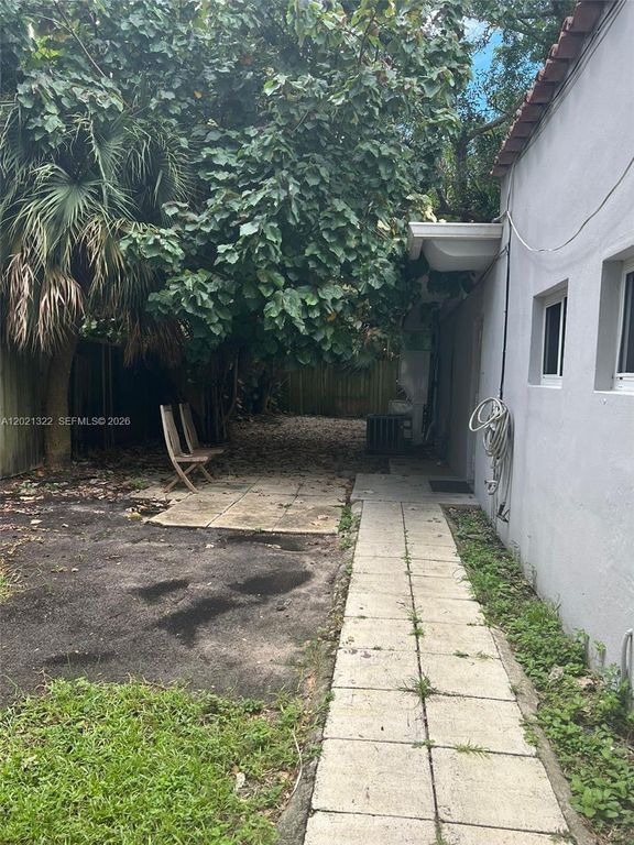 644 NE 82nd Ter 1, Miami, FL 33138
