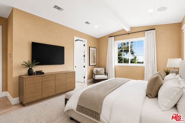 11380 Waterford St, Los Angeles, CA 90049
