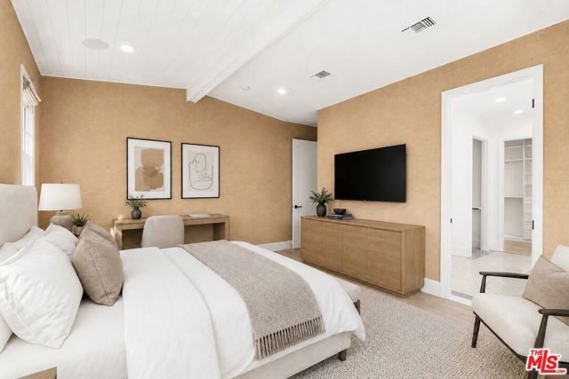 11380 Waterford St, Los Angeles, CA 90049