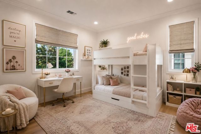 11380 Waterford St, Los Angeles, CA 90049