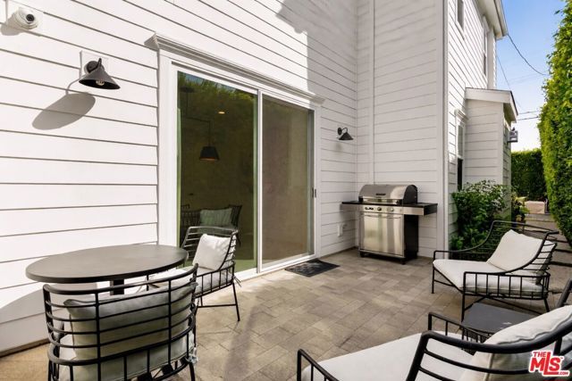 11380 Waterford St, Los Angeles, CA 90049