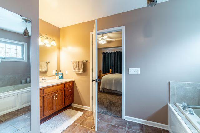 2025 York Ridge Place, Fort Wayne, IN 46818