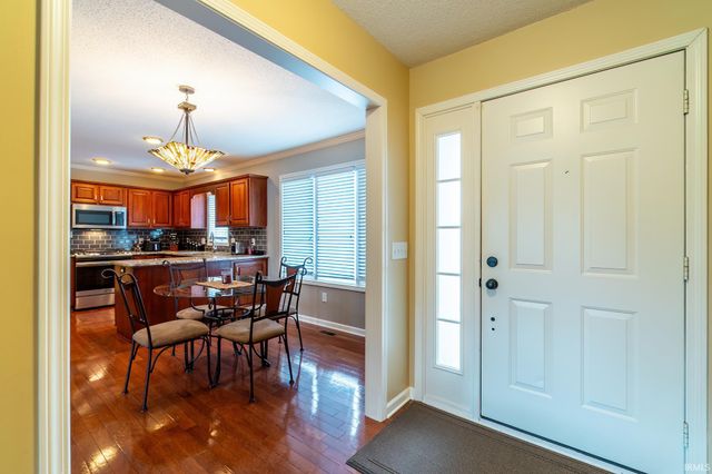 2025 York Ridge Place, Fort Wayne, IN 46818