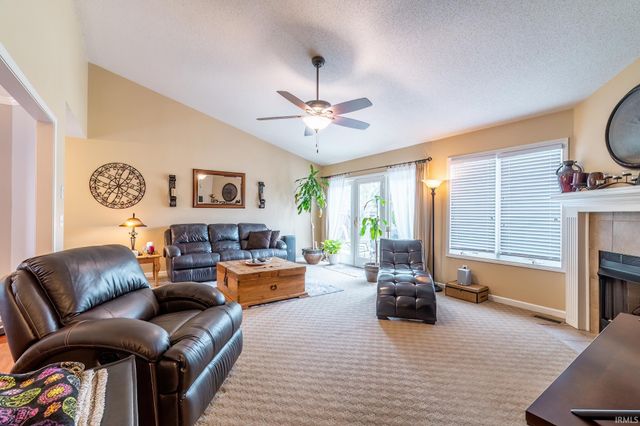 2025 York Ridge Place, Fort Wayne, IN 46818