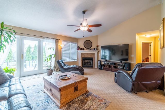 2025 York Ridge Place, Fort Wayne, IN 46818