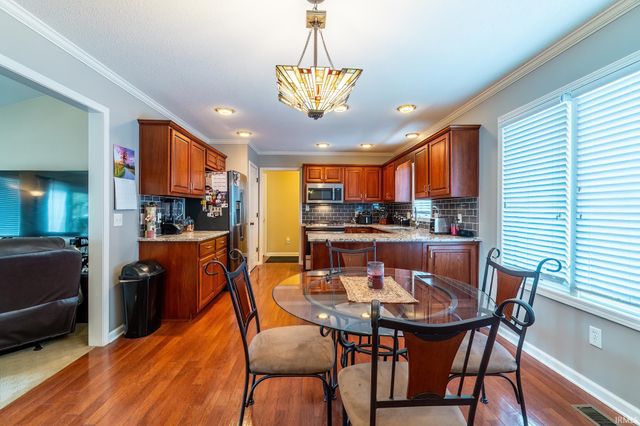 2025 York Ridge Place, Fort Wayne, IN 46818