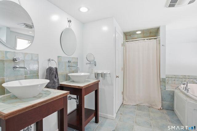 119 Pattonwood Drive, Southington, CT 06489