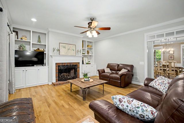 305 South Shore Drive, Newnan, GA 30263