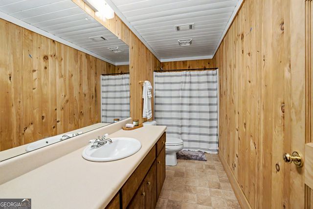 305 South Shore Drive, Newnan, GA 30263
