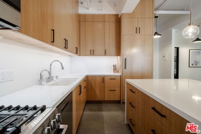 849 S Broadway 603, Los Angeles, CA 90014