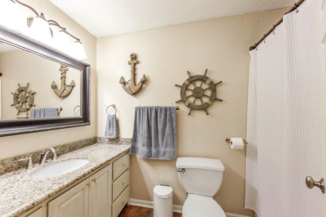 1133 W Camilla Dr, Thibodaux, LA 70301