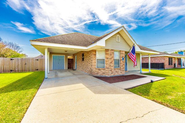 1133 W Camilla Dr, Thibodaux, LA 70301