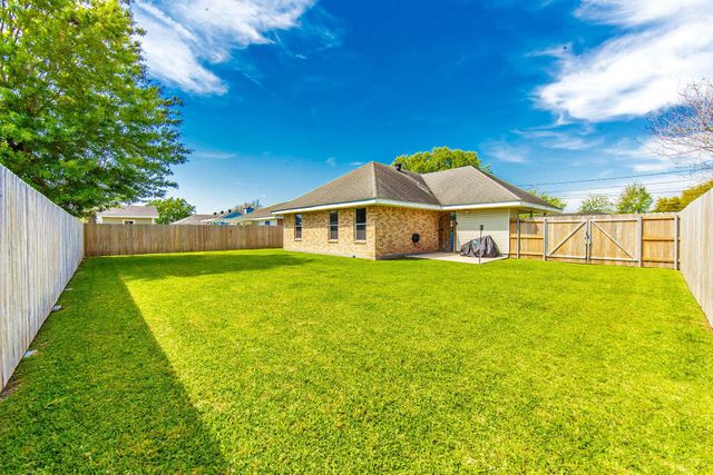 1133 W Camilla Dr, Thibodaux, LA 70301