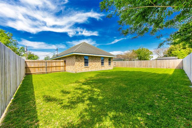 1133 W Camilla Dr, Thibodaux, LA 70301