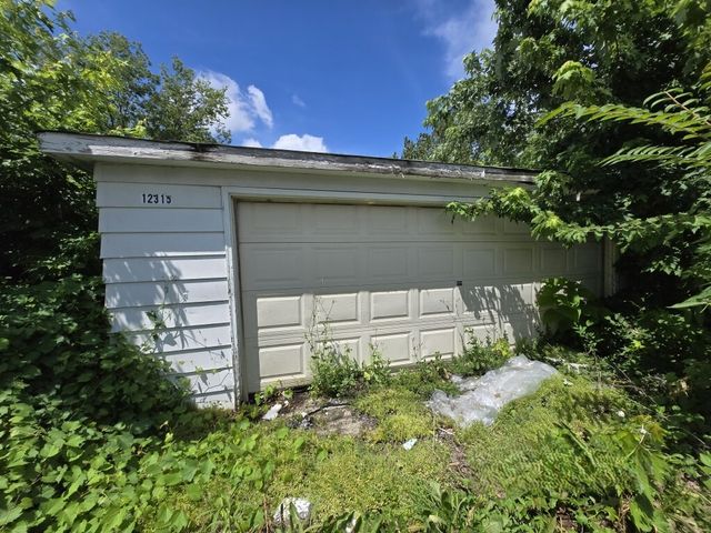 12315 S Morgan Street, Calumet Park, IL 60827