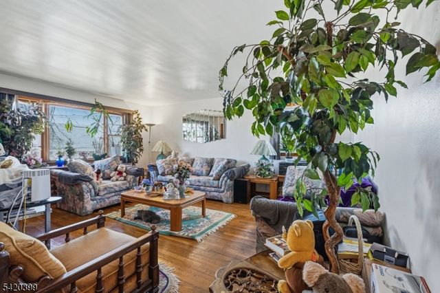 310 Cristiani St, Roselle Boro, NJ 07203