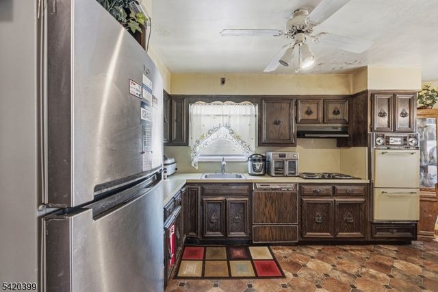 310 Cristiani St, Roselle Boro, NJ 07203