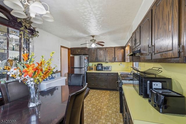 310 Cristiani St, Roselle Boro, NJ 07203