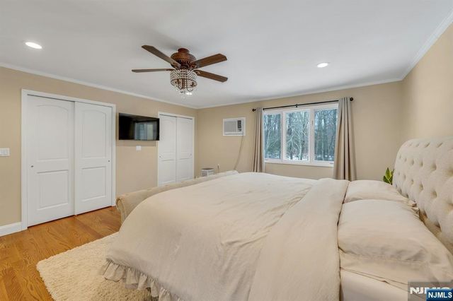 359 Hillview Terrace, Franklin Lakes, NJ 07417
