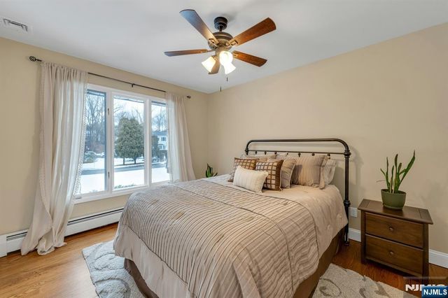 359 Hillview Terrace, Franklin Lakes, NJ 07417