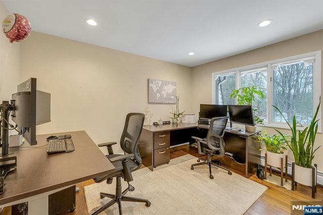 359 Hillview Terrace, Franklin Lakes, NJ 07417