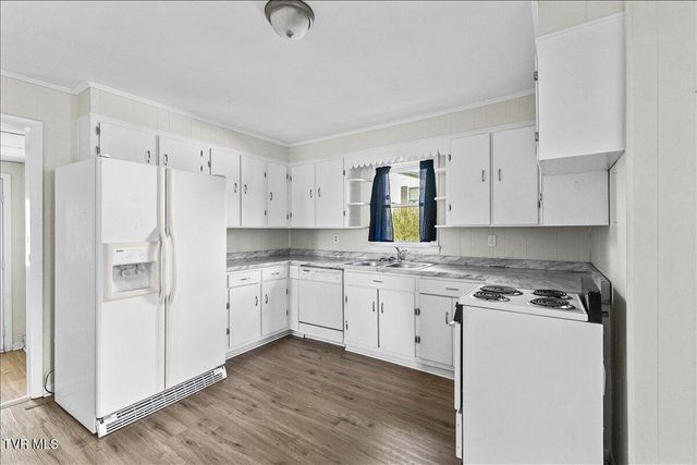 568 Old Airport Road, Bristol, VA 24201