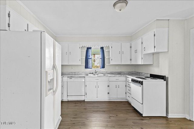 568 Old Airport Road, Bristol, VA 24201