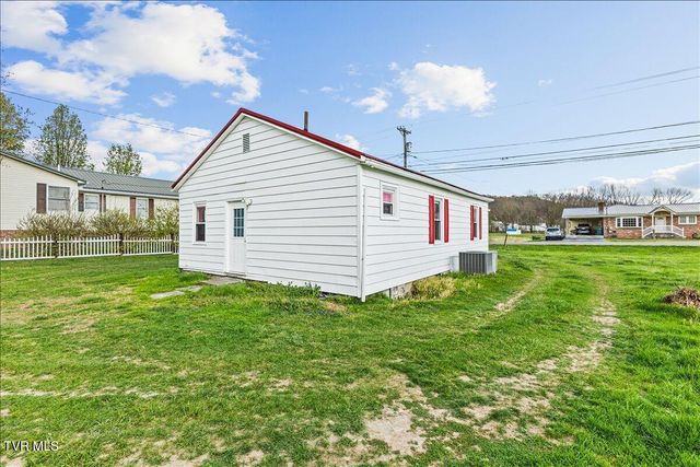 568 Old Airport Road, Bristol, VA 24201