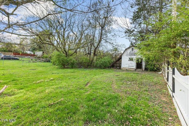 568 Old Airport Road, Bristol, VA 24201