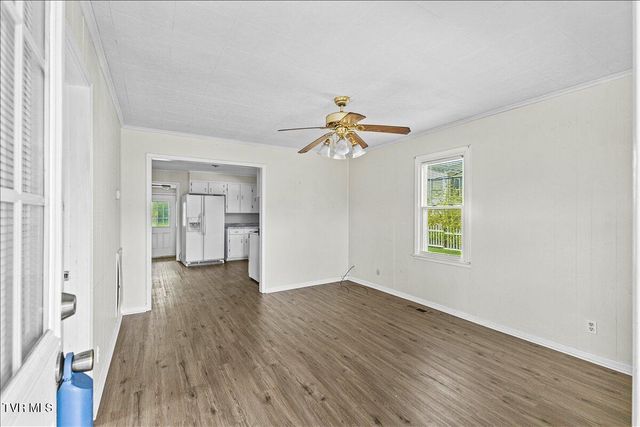 568 Old Airport Road, Bristol, VA 24201