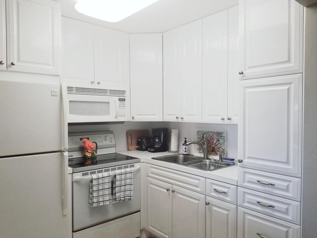 850 E Horizons 207, Boynton Beach, FL 33435