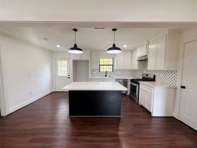 241 Norview Drive, Houston, TX 77022