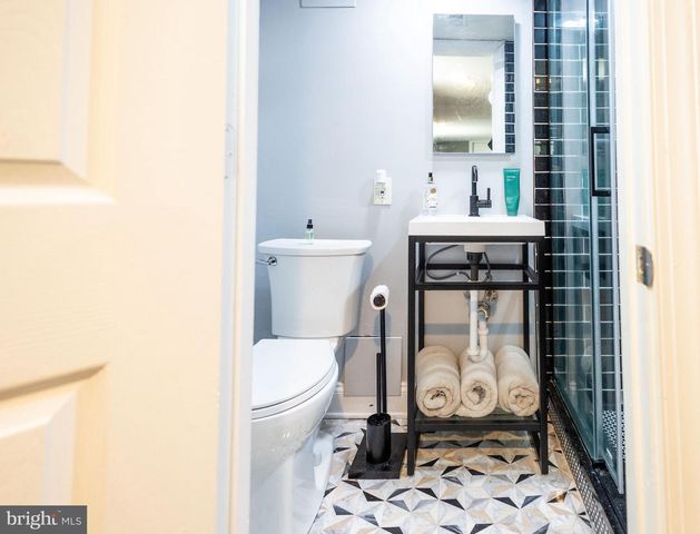 2015 HILLCREST RD, Baltimore, MD 21207