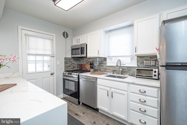 2015 HILLCREST RD, Baltimore, MD 21207