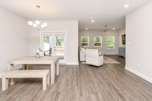 7808 Coral Lane, Ocean Springs, MS 39564
